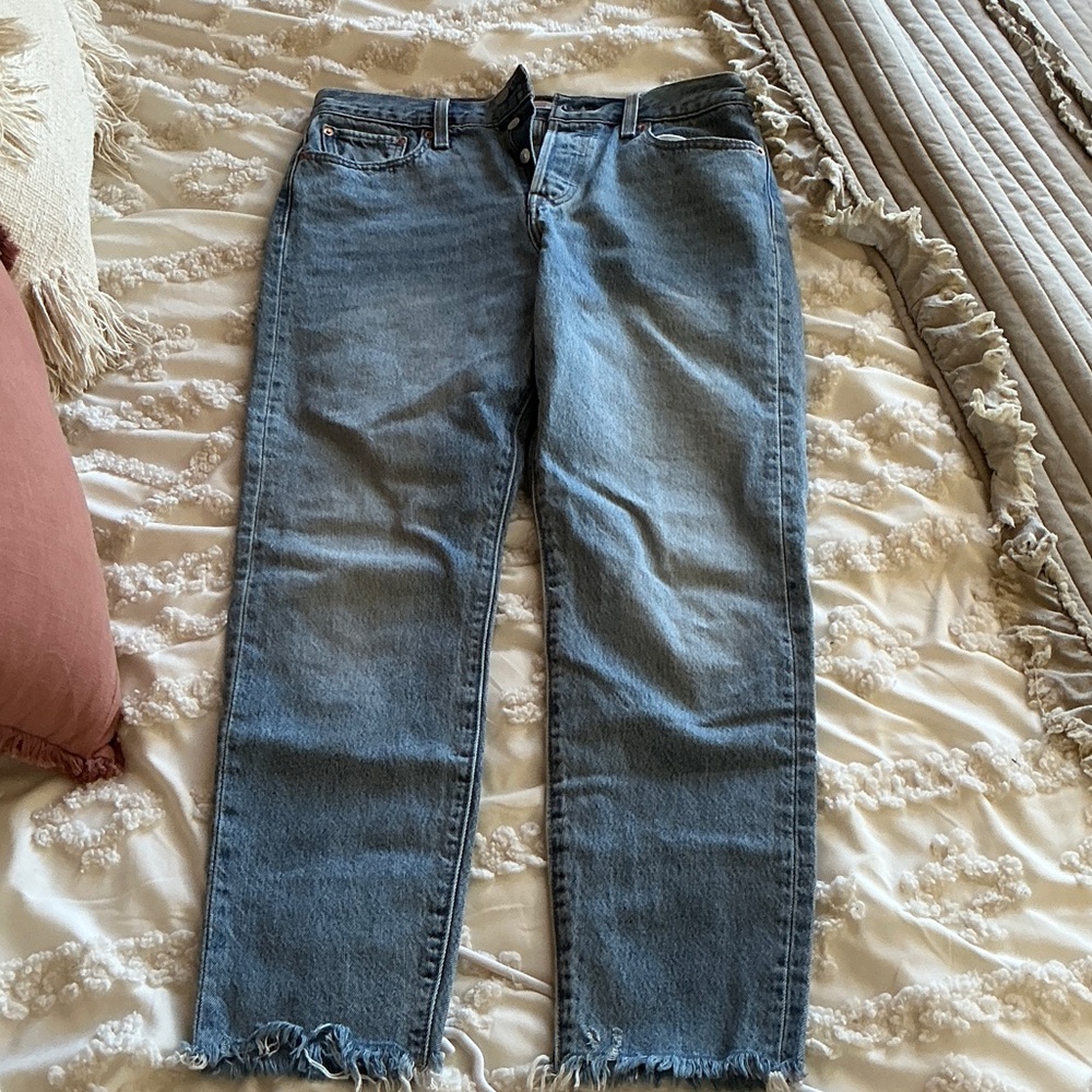 Levi's Cropped Ankle Jeans in Classic Blue, barely ever worn.
